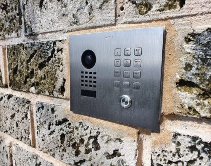 DoorBird Intercom Bermuda 1