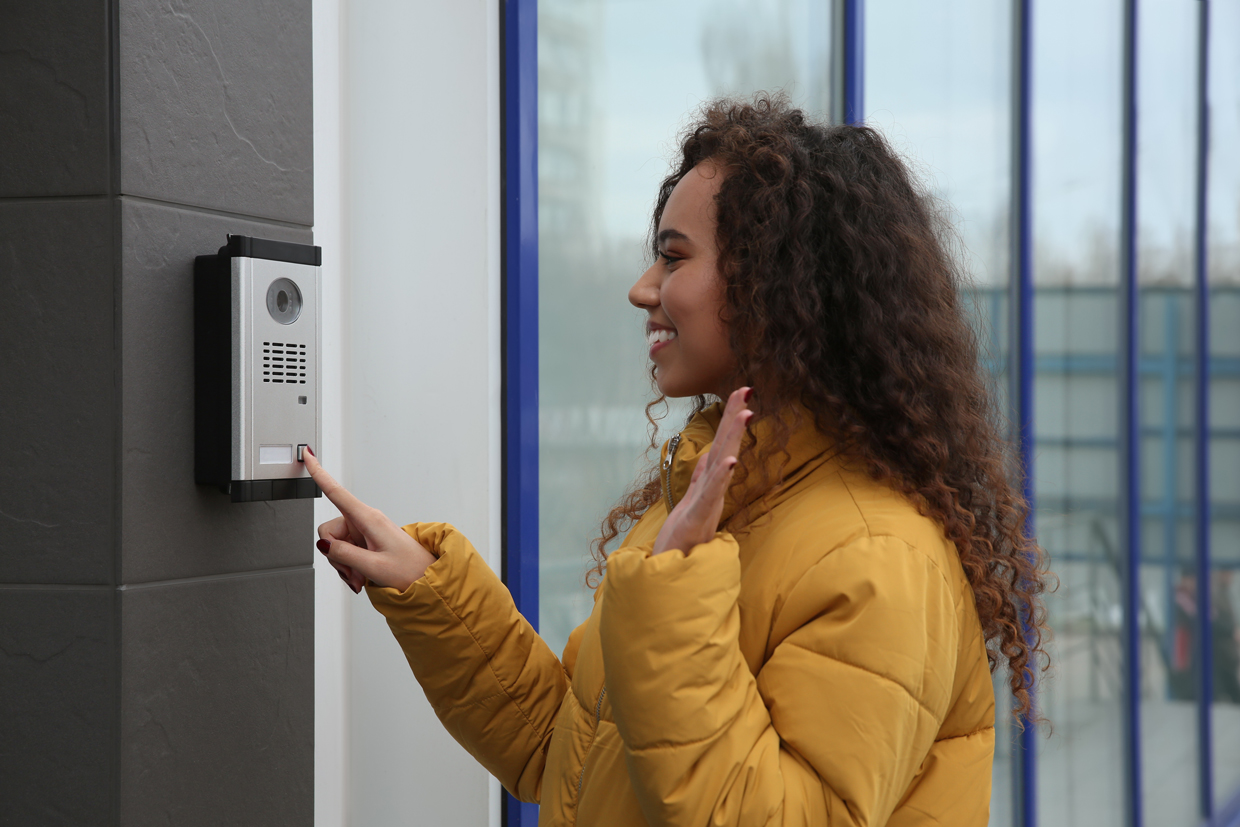 Video Intercom Systems for Bermuda Homes and Businesses When Are They Worth It?